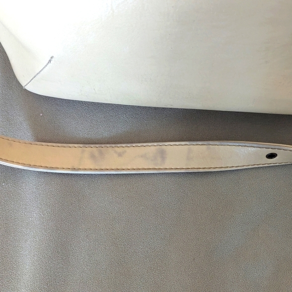 Matt & Nat Vegan Leather Large Laptop Bag in Cream - Picture 4 of 6